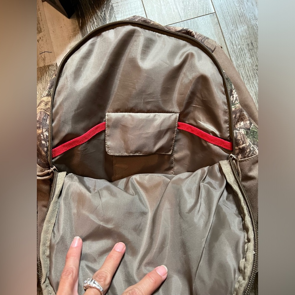 Camo Backpack - Picture 3 of 5